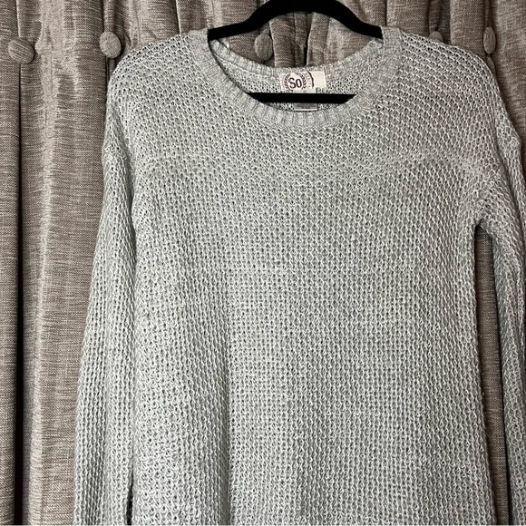 SO Grey Open Knit Crew Neck Sweater Size Small - Picture 6 of 16